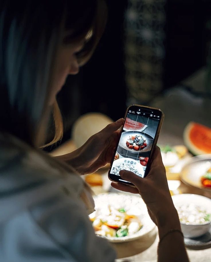 A creator photographing a dish in Mallorca
